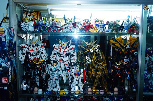 chàng trai có bộ sưu tập robot khủng ảnh 2 chang trai co bo suu tap robot khung anh 2