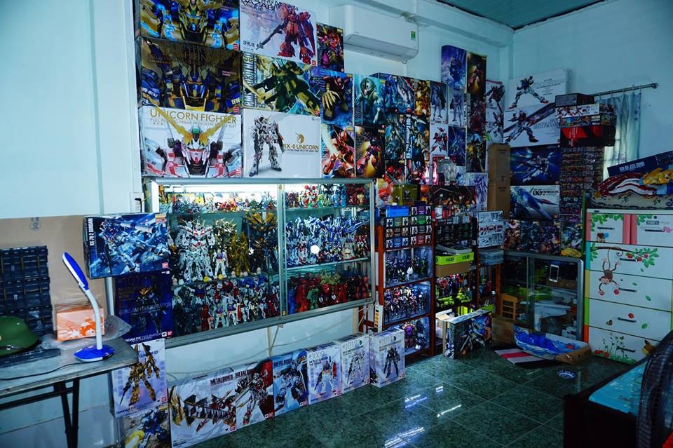 chàng trai có bộ sưu tập robot khủng ảnh 6 chang trai co bo suu tap robot khung anh 6