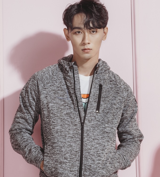 chang trai duoc Min cau hon anh 5