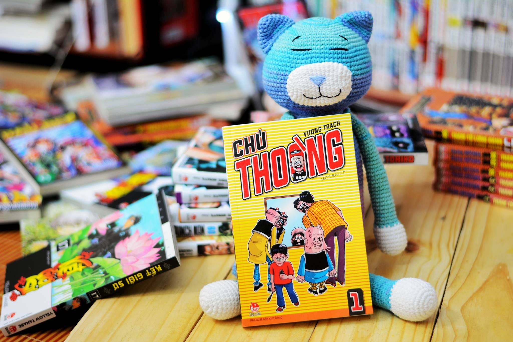 Chang trai 24 tuoi so huu 1.900 cuon sach va truyen tranh hinh anh