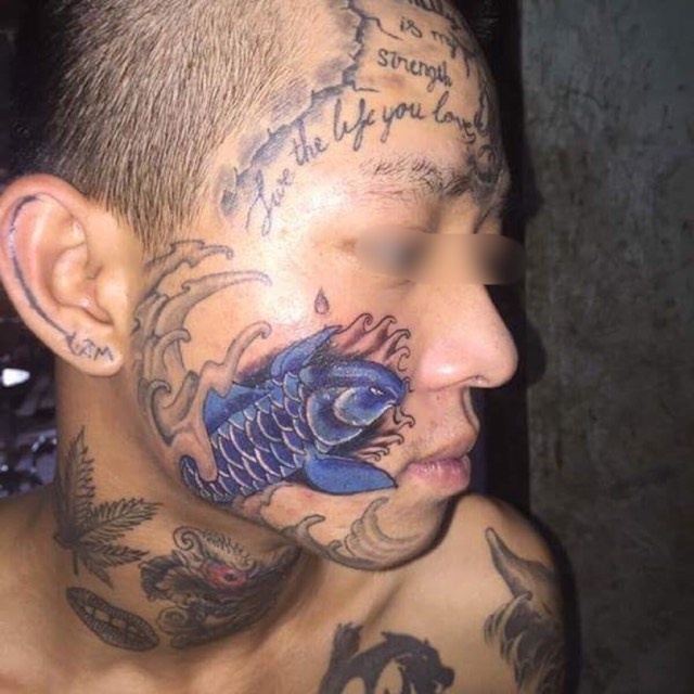 chú rể xăm trổ kín mặt trong đám cưới ảnh 3 chu re xam tro kin mat trong dam cuoi anh 3