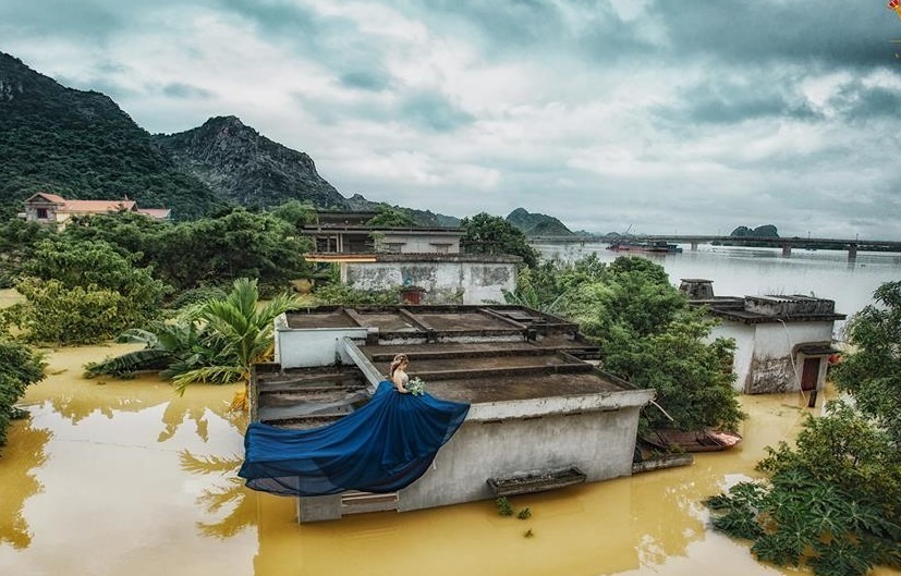 anh cuoi mua nuoc lu anh 6