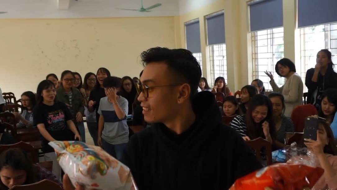 20/10 cua lop dac biet anh 1