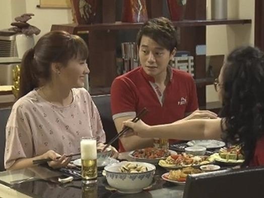 Co gai bi nhan xet vo giao duc khi den nha ban trai an com khong moi hinh anh