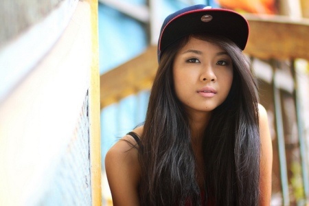 co gai Viet bong dung noi tieng anh 6