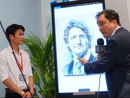 9X ve tranh tang Thu tuong Canada hinh anh