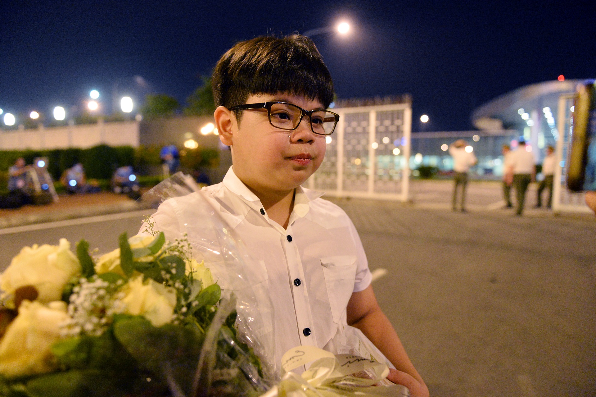 Cau be 11 tuoi duoc Tong thong Donald Trump tang hoa hinh anh