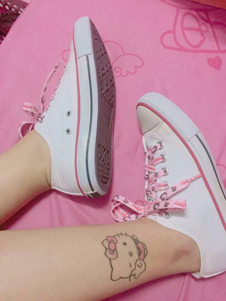 Co nang fan cuong Hello Kitty anh 4