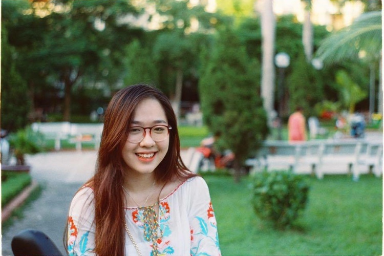 co gai tang hoa Tong thong Donald Trump anh 4