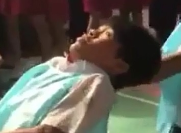 Chang trai keo co giong dien vien Trung Ruoi hinh anh