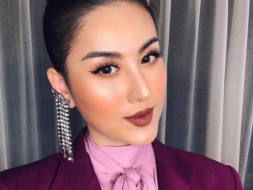 Hot girl Ha Lade noi gi truoc nghi van vua sua mui, don cam? hinh anh