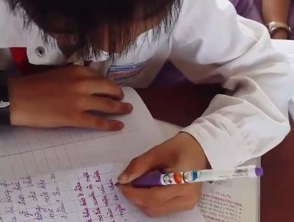 Cau be co kha nang viet nguoc hinh anh