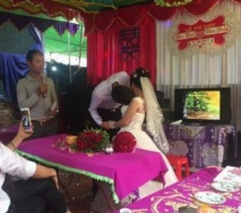 dam cuoi chong cao vo thap anh 1