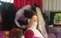 Chu re Phu Tho kho hon co dau trong dam cuoi vi chenh nhau 50 cm hinh anh