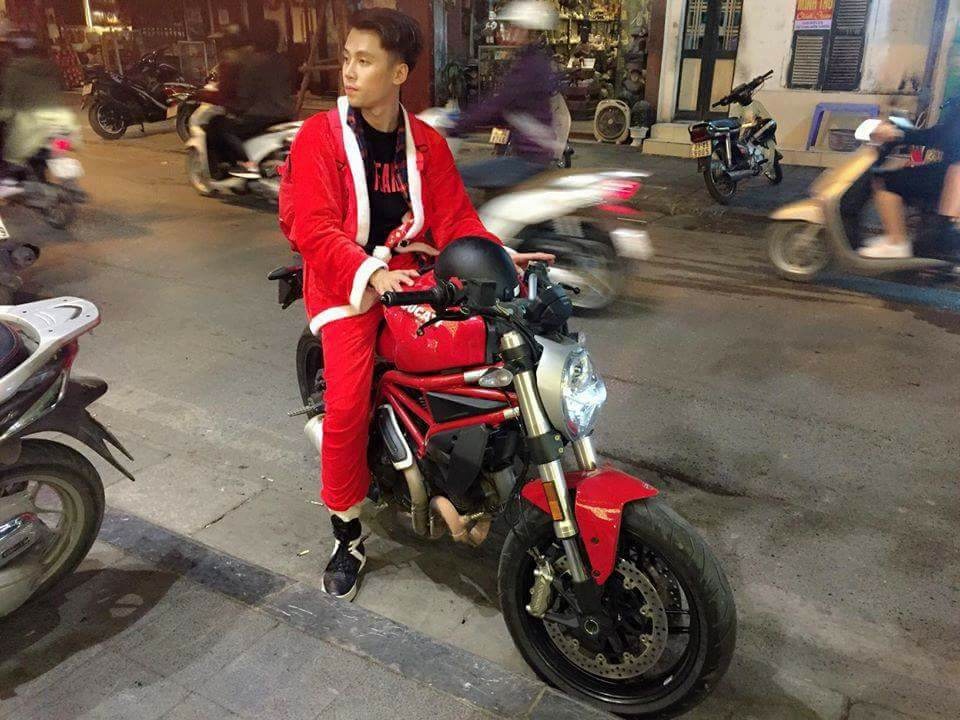 anh già noel lái mô tô ảnh 1 anh gia noel lai mo to anh 1