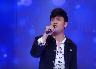 Tuan Khuong the hien kha nang ca hat hinh anh