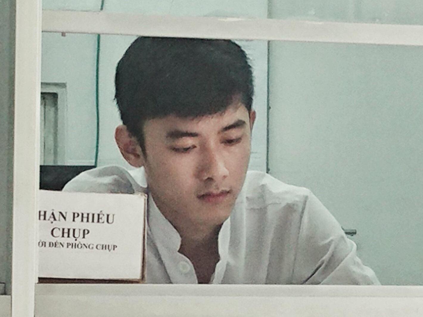 Chang ky thuat vien X-quang dien trai 'don tim' hoi chi em hinh anh