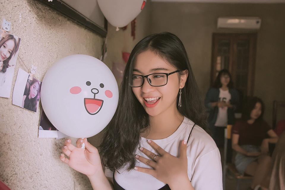 Ban gai Quang Hai anh 6