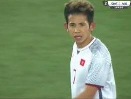 Hong Duy thi dau trong tran ban ket hinh anh