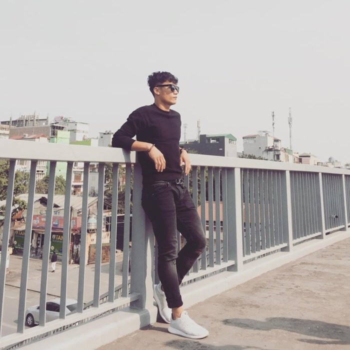 Tiến Dũng diện đồ đen  tạo dáng ảnh 5 Tien Dung dien do den  tao dang anh 5