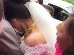 Co dau Nghe An om cha khoc nuc no hinh anh