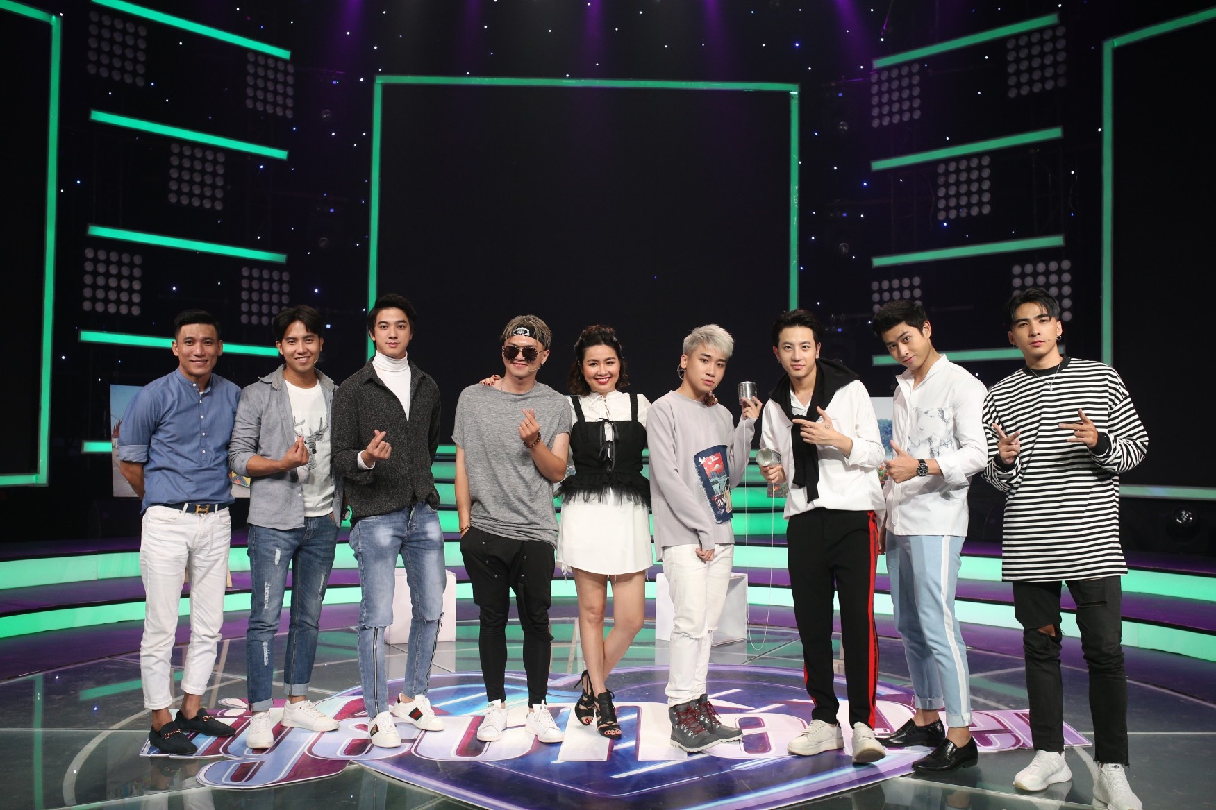 Huy Cung tu choi loi to tinh cua Cherry Quynh hinh anh