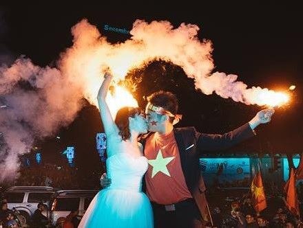 Valentine nhin lai nhung man to tinh gay chu y trong gioi tre Viet hinh anh