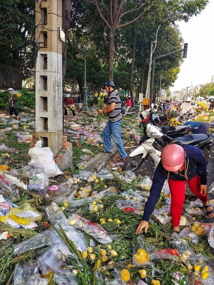 cac cho hoa xa rac bua bai chieu 30 Tet anh 5