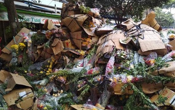 cac cho hoa xa rac bua bai chieu 30 Tet anh 3