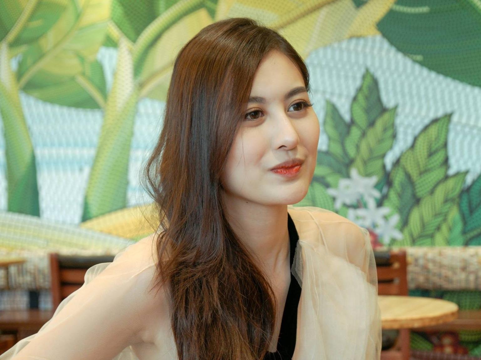 Ha Lade: 'Minh rat ap luc khi co me la giao su o truong dai hoc' hinh anh