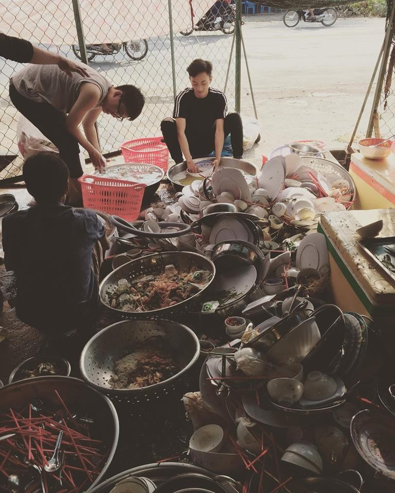 ra mat nha nguoi yeu rua 10 mam bat dia anh 1