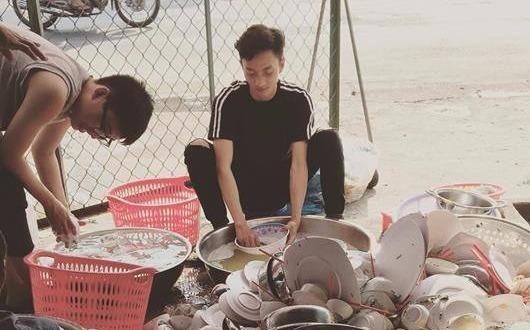 Chang trai rua 10 mam bat trong lan dau ra mat nha ban gai hinh anh