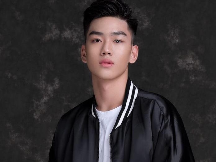 10X duoc menh danh 'nam than' truong Nguyen Binh Khiem la ai? hinh anh