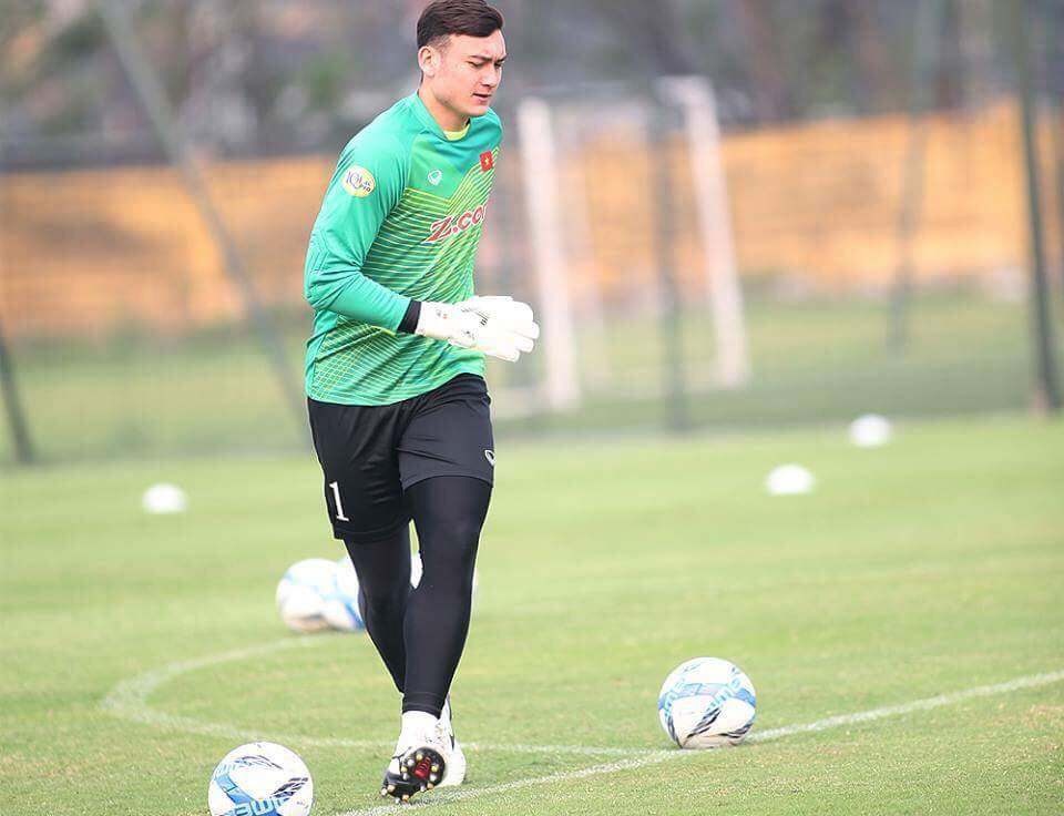 Man the hien cua Dang Van Lam hinh anh