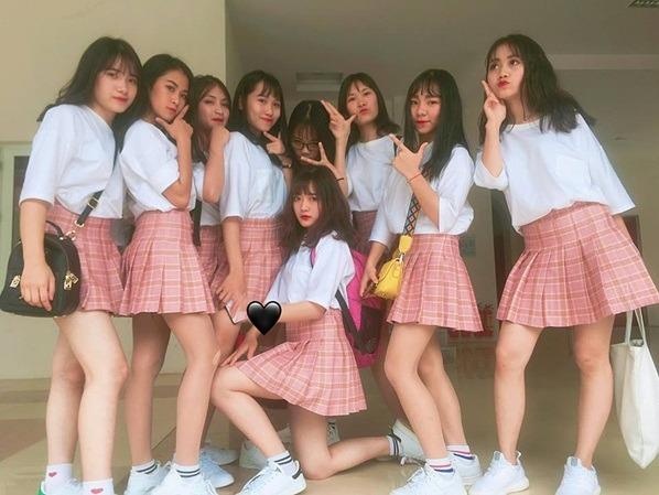 Lop hoc o Lao Cai bong dung noi tieng vi co nhieu gai xinh hinh anh