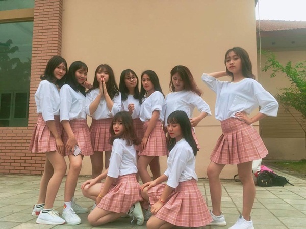 Tiet muc dan vu cua lop 11A1 hinh anh