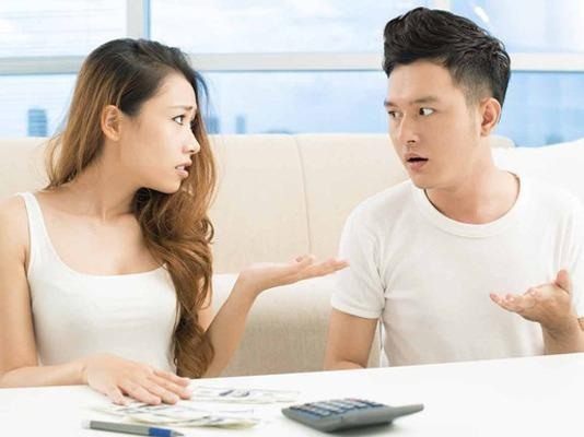Chang trai xin tu van: Co nen lay co gai qua tiet kiem lam vo? hinh anh