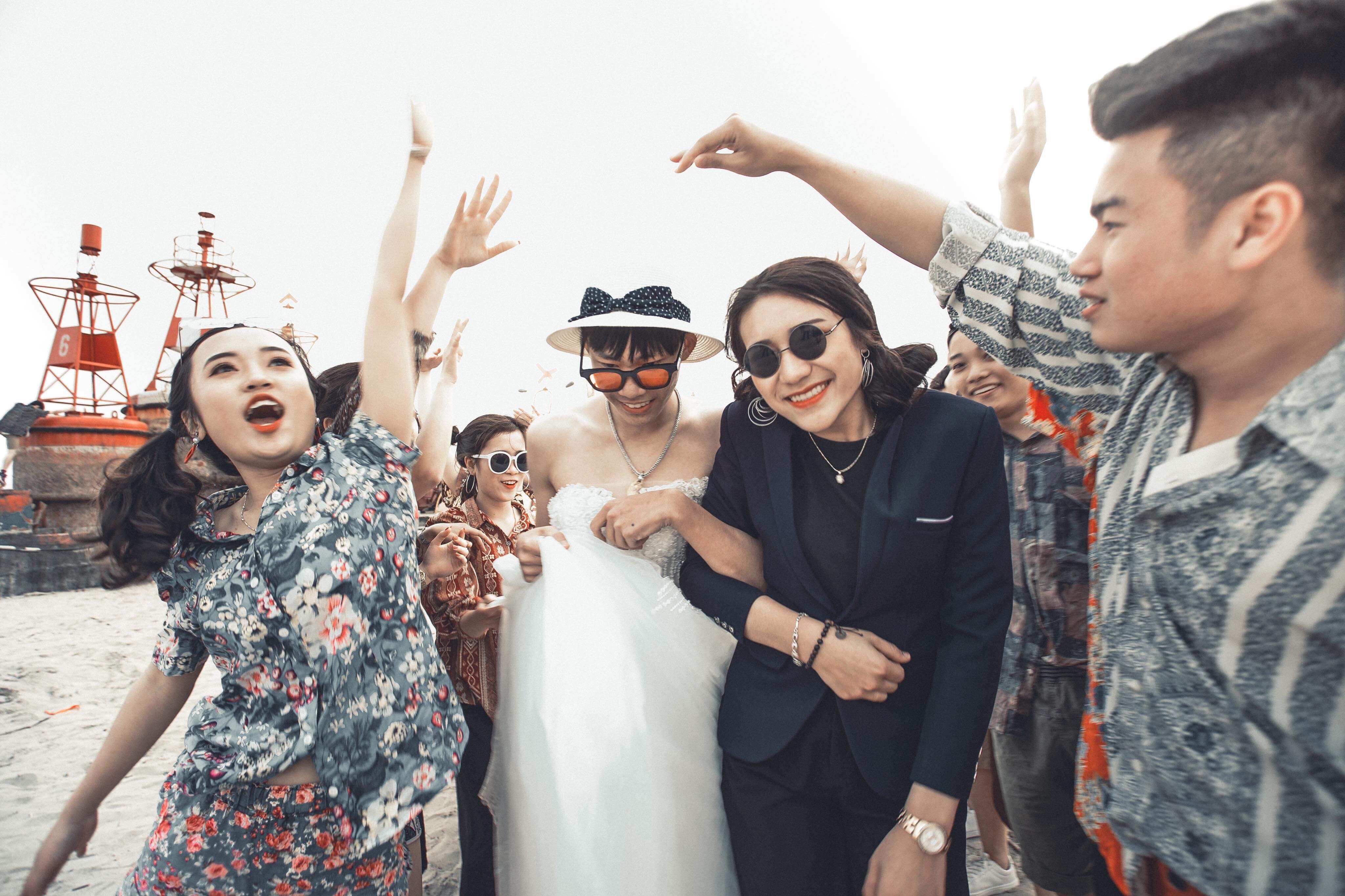 Khoanh khac trong bo anh ky yeu 'Minh cuoi nhau di' hinh anh