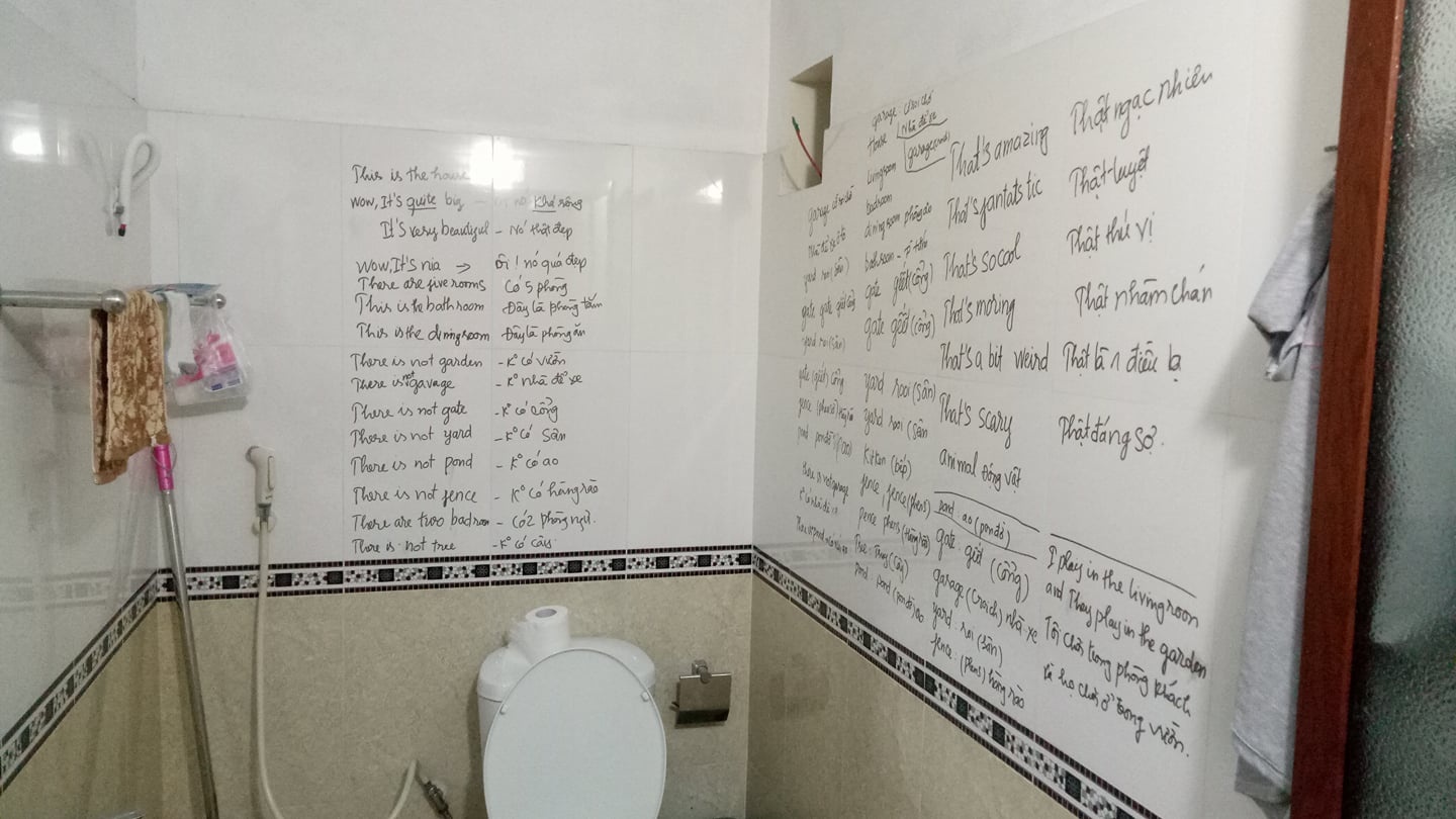 Ba me ham hoc bien nha ve sinh thanh bang viet tieng Anh hinh anh