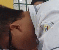 Nam sinh Sai Gon ngu gat van bat day vo tay theo ban hinh anh