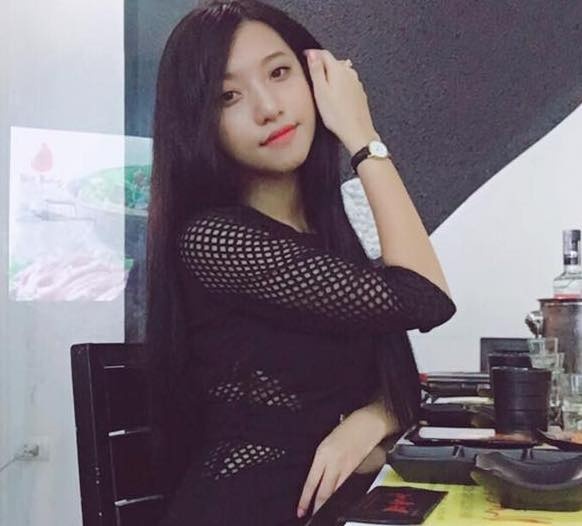 nhan sac co gai giup do ba cu anh 2