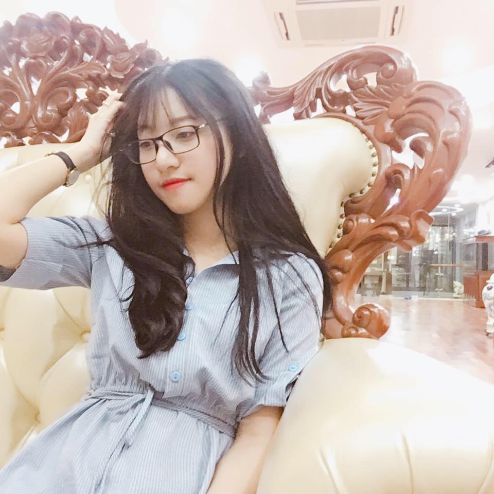 nhan sac co gai giup do ba cu anh 5