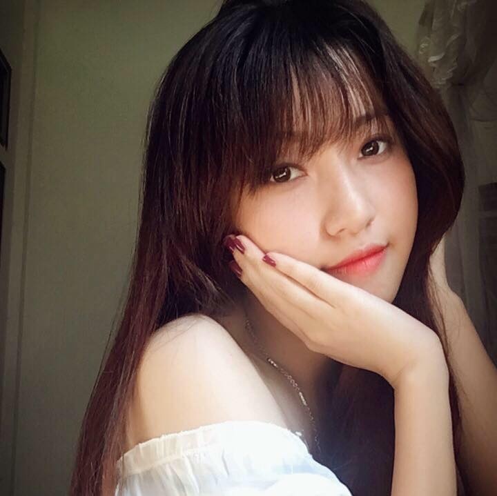 nhan sac co gai giup do ba cu anh 6