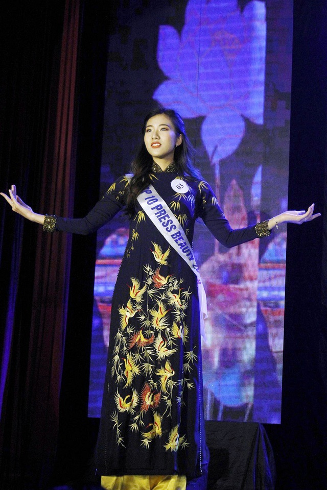 ve dep hoa khoi truong bao anh 9