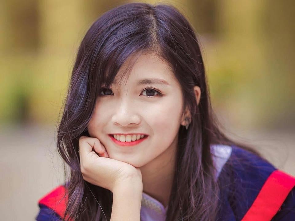 Nhan sac ngot ngao cua hoa khoi DH Luat Ha Noi hinh anh