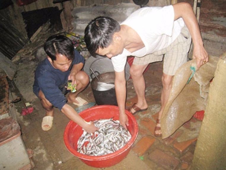 Tam long cua thay giao lam 'ngu phu' cai thien bua an cho hoc tro hinh anh