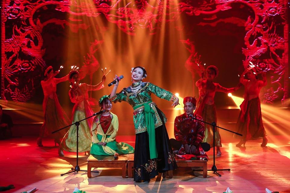 hoa khoi hoc vien am nhac quoc gia anh 8