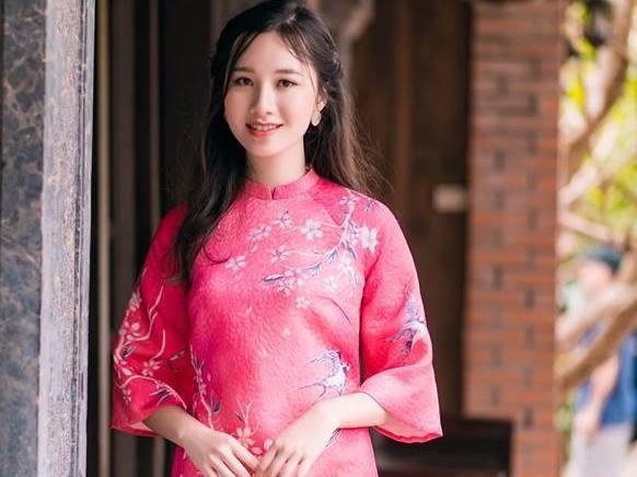 Do nhan sac cua hoa khoi va a khoi Hoc vien Ngoai giao hinh anh