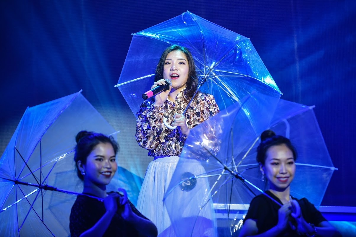 hoa khoi dai hoc ngoai giao anh 4