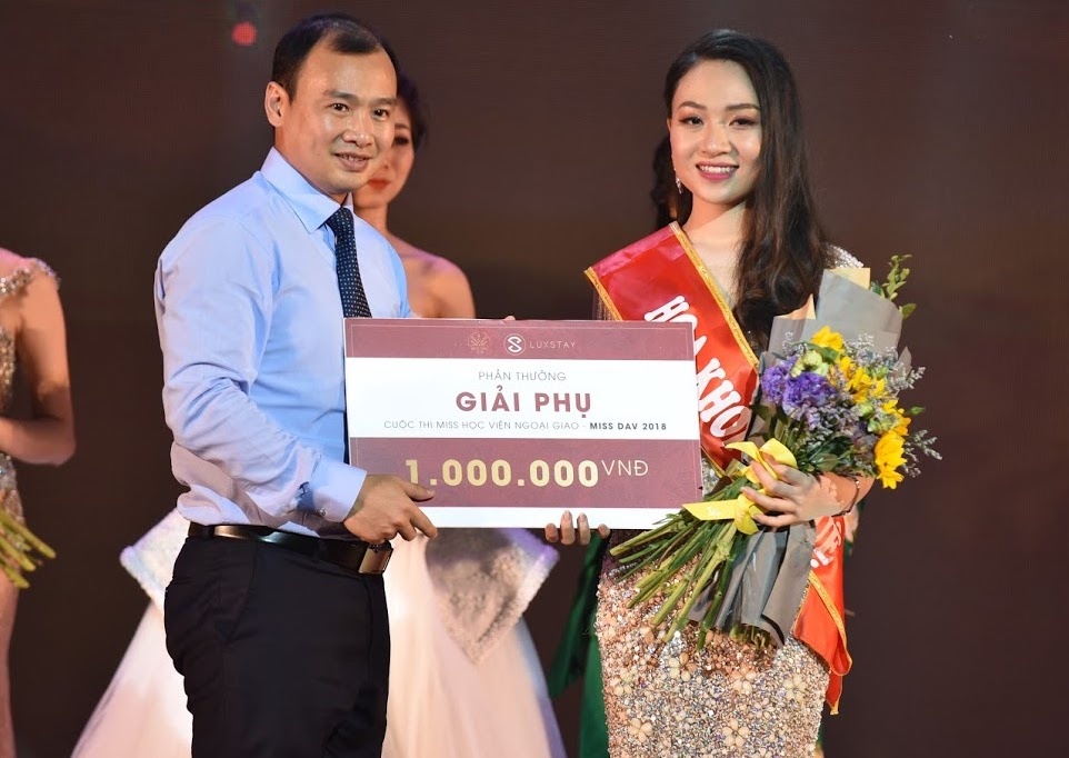 Hoa khoi Hoc vien Ngoai giao anh 4